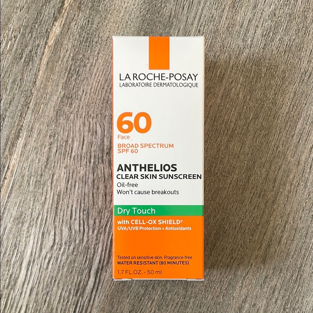 La Roche-Posay Anthelios Clear Skin Sunscreen SPF 60